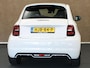 Abarth 500e Urban 42 kWh - APPLE CARPLAY/ANDROID AUTO - PARKEERSENSOREN ACHTER - CRUISE CONTROL - KEYLESS START - SPORTSTUUR - NAVIGATIESYSTEEM FULLMAP - LED KOPLAMPEN - DAB+ RADIO