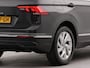 Volkswagen Tiguan 1.5 TSI Elegance Automaat | Apple Carplay | DAB | Cruise Control | Navigatie | Voorstoelen Verwarmd | Stuurwiel Verwarmd | Lane Assist | Parkeersensoren Achter | Achteruitrijcamera |