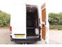 Volkswagen Crafter Bedrijfswagens 30 2.0 TDI 140Pk H6 Highline / Navi / Camera / Betimmering / Bank / Pdc