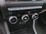Renault Clio 1.6 E-Tech Hybrid 140 Business Zen | Navi | Apple Carplay + Android Auto | Airco | Cruise | Led Koplampen | Pdc V+A+Camera | Dodehoek+Rijstrook+Lichtsensor | Bluetooth Carkit+Streaming