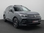 Volkswagen Tiguan 1.5 eHybrid R-Line Edition 272PK DSG black style, matrix led, trekhaak, panoramadak, 360gr. camera, keyless, stuur-stoelverwarming, adaptive cruise, side assist, 20" lichtmetaal