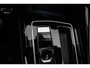 Volkswagen Golf R-Line Edition 1.5 eTSI 150pk DSG Automaat Panoramadak, LED matrix koplampen, Harman Kardon audio, Adaptive cruise ontrol, Achteruitrijcamera