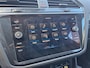 Volkswagen Tiguan 1.5 TSI R-Line Business+ 12MND BOVAG GAR | E-TREKHAAK| ACC | STUUR/STOEL VERW | CAMERA | LANE ASS |