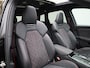Audi Q6 e-tron S edition quattro 100 kWh l Adaptive cruise control l MMI experience pro l MMI-bijrijdersscherm l Glazen panoramadak l S-sportonderstel l RS Carbon Styling Pack l Autom. airconditioning 3 zones l Matrix-functie l Stoelverwarming voor en achter l Omgevingscamera's l Elektrisch instel. voorstoelen l Geheugen best.stoel + spiegels l Stuurverwarming l Apple Carplay / Android Auto l Lichtpakket plus ambient light l Trekhaak, mechanisch draaibaar l Audi drive select l Alarm Klasse III l Warmtepomp