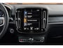 Volvo XC40 T5 Recharge Plus Bright | Verwarmbare Voorstoelen | Parkeercamera | Apple Carplay/ Android Auto | BLIS Dodehoekdetectie | Navigatie | Harman Kardon | Adaptieve Cruise Control | Elektrisch Verstelbare Voorstoelen incl. Geheugen