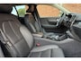 Volvo XC40 T5 Recharge Plus Bright | Verwarmbare Voorstoelen | Parkeercamera | Apple Carplay/ Android Auto | BLIS Dodehoekdetectie | Navigatie | Harman Kardon | Adaptieve Cruise Control | Elektrisch Verstelbare Voorstoelen incl. Geheugen