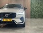 Volvo XC60 T6 AWD Recharge Plus Dark | Trekhaak | 360° Camera | All Season banden | Adaptieve Cruise Control | Stoelverwarming voor+achter | Stuurwielverwarming | Pilot Assist | BLIS Dode Hoek Detectie | Elektrische voorstoelen geheugen | Lederen bekleding | Zitting