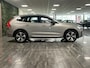 Volvo XC60 T6 AWD Recharge Plus Dark | Trekhaak | 360° Camera | All Season banden | Adaptieve Cruise Control | Stoelverwarming voor+achter | Stuurwielverwarming | Pilot Assist | BLIS Dode Hoek Detectie | Elektrische voorstoelen geheugen | Lederen bekleding | Zitting