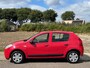 Dacia Sandero 1.2 5-Drs Audio/CD Getint glas Colorpakket ABS 2 x airbag Dealeronderhoud Nieuwe Apk!