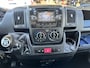 Peugeot Boxer 435 2.0 BlueHDI L3 DC Kipper Open laadbak Airco Cruise controle Trekhaak 3000kg trekgewicht 7-persoons Gereedschapskist Euro 6 P-up Kieper Pritshe