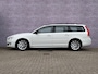 Volvo V70 2.4 D4 AWD Dynamic | 12 mnd BOVAG garantie | Uniek | 5 Cilinder | Adaptieve Cruise Controle | Blis | Bi-Xenon | Leder | Stoel + Stuur + Achterbank verwarmd |
