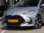 Toyota Yaris Dynamic 1.5 Hybrid 115pk Automaat 16''LM | STOELVERW. VOOR | ADAPT. CRUISE | DAB | PDC + CAMERA