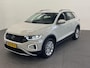 Volkswagen T-Roc 1.5 TSI Style Automaat Climate control Camera Lane assist Dodehoek Assistent LED verlichting Cruise control adaptive Keyless Apple CarPlay/ Android Auto