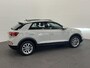 Volkswagen T-Roc 1.5 TSI Style Automaat Climate control Camera Lane assist Dodehoek Assistent LED verlichting Cruise control adaptive Keyless Apple CarPlay/ Android Auto