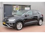 Volkswagen T-Roc 1.5 TSI 150pk DSG Life Edition, Camera,Navigatie,Virtual cockpit, ACC, Carplay ,Keyless ,Led verlichting ,Stoelverwarming, Schakelmogelijkheid stuurwiel, etc. slechts 3000km! Fabrieksgarantie t/m 02-2027.