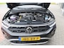 Volkswagen T-Roc 1.5 TSI 150pk DSG Life Edition, Camera,Navigatie,Virtual cockpit, ACC, Carplay ,Keyless ,Led verlichting ,Stoelverwarming, Schakelmogelijkheid stuurwiel, etc. slechts 3000km! Fabrieksgarantie t/m 02-2027.