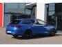 SEAT Leon Sportstourer 1.5 TSI e-Hybrid FR Business 204PK / 150kW, Achteruitrijcamera, 3-zone Climatronic, Apple Carplay & Android Auto, dodehoeksensor, adaptive cruise control, grootlichtassistent, keyless start, volledig digitaal instrumentenpaneel (Virtual Cockpit), black pack (18'' LMV zwart, spiegelkappen. achterspoiler & sideskirts uitgevoerd in zwart), parkeersensoren voor & achter (pdc)