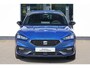 SEAT Leon Sportstourer 1.5 TSI e-Hybrid FR Business 204PK / 150kW, Achteruitrijcamera, 3-zone Climatronic, Apple Carplay & Android Auto, dodehoeksensor, adaptive cruise control, grootlichtassistent, keyless start, volledig digitaal instrumentenpaneel (Virtual Cockpit), black pack (18'' LMV zwart, spiegelkappen. achterspoiler & sideskirts uitgevoerd in zwart), parkeersensoren voor & achter (pdc)