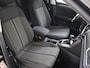 Volkswagen T-Roc 1.5 TSI Style Business | Achteruitrijcamera | Navigatie | Adaptieve cruise control | Elektrisch inklapbare buitenspiegels | CarPlay | Elektrische achterklep | Parkeersensoren |