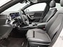 Mercedes-Benz CLA CLA 200 Coupé Automaat Luxury Line | Premium Plus Pakket | Panoramadak | Advanced Sound System | Sfeerverlichting | Stoelverwarming | 360° Camera | Memory | Trekhaak
