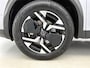 Peugeot 2008 1.2 Hybrid Allure 136pk Automaat | Dealer Onderhouden | Navigatie | Airco | Climate Control | Adaptieve Cruise Control | Camera Voor + Achter | Dodehoek Detectie | LED Koplampen | Lichtmetalen Velgen 17" | Lederen Stuurwiel | Apple Carplay/Android Auto |