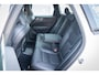 Volvo XC60 2.0 T6 Plug-in hybrid AWD Ultra Dark | Adaptieve Cruise Control | BLIS Dodehoek Detectie | 360 Graden camera | Trekhaak | Harman Kardon audio | Schuif-/kanteldak | All-Season banden