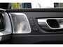 Volvo XC60 T6 AWD Ultra Black Edition | Bowers & Wilkins | Luchtvering | Gelamineerde zijruiten| Head-Up Display |