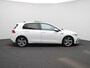 Volkswagen Golf 1.5 eTSI R-Line | Head-Up Display | Panoramadak | IQ-Light | Camera | Navigatie | Lichtmetalen Velgen | Virtual Cockpit |