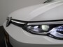 Volkswagen Golf 1.5 eTSI R-Line | Head-Up Display | Panoramadak | IQ-Light | Camera | Navigatie | Lichtmetalen Velgen | Virtual Cockpit |
