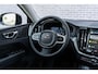 Volvo XC60 2.0 T6 Plug-in hybrid AWD Ultra Dark | Harman Kardon Audio | Trekhaak | Schuif- / Kanteldak | Stoel- / Stuurverwarming Voor + Achter | 360 Camera | Adaptive Cruise | Long Range | Google | Carplay | Dodehoekdetectie