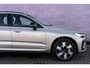 Volvo XC60 2.0 T6 Plug-in hybrid AWD Ultra Dark | Harman Kardon Audio | Trekhaak | Schuif- / Kanteldak | Stoel- / Stuurverwarming Voor + Achter | 360 Camera | Adaptive Cruise | Long Range | Google | Carplay | Dodehoekdetectie