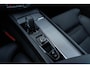 Volvo XC60 2.0 T6 Plug-in hybrid AWD Ultra Dark | Harman Kardon Audio | Trekhaak | Schuif- / Kanteldak | Stoel- / Stuurverwarming Voor + Achter | 360 Camera | Adaptive Cruise | Long Range | Google | Carplay | Dodehoekdetectie
