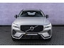Volvo XC60 2.0 T6 Plug-in hybrid AWD Ultra Dark | Harman Kardon Audio | Trekhaak | Schuif- / Kanteldak | Stoel- / Stuurverwarming Voor + Achter | 360 Camera | Adaptive Cruise | Long Range | Google | Carplay | Dodehoekdetectie