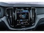Volvo XC60 2.0 T6 Plug-in hybrid AWD Ultra Dark | Harman Kardon Audio | Trekhaak | Schuif- / Kanteldak | Stoel- / Stuurverwarming Voor + Achter | 360 Camera | Adaptive Cruise | Long Range | Google | Carplay | Dodehoekdetectie