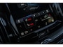 Volvo XC60 2.0 T6 Plug-in hybrid AWD Ultra Dark | Harman Kardon Audio | Trekhaak | Schuif- / Kanteldak | Stoel- / Stuurverwarming Voor + Achter | 360 Camera | Adaptive Cruise | Long Range | Google | Carplay | Dodehoekdetectie