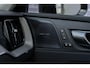 Volvo XC60 2.0 T6 Plug-in hybrid AWD Ultra Dark | Harman Kardon Audio | Trekhaak | Schuif- / Kanteldak | Stoel- / Stuurverwarming Voor + Achter | 360 Camera | Adaptive Cruise | Long Range | Google | Carplay | Dodehoekdetectie