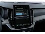 Volvo XC90 2.0 T8 Plug-in hybrid AWD Ultra Dark | Luchtvering | Massagestoelen | Stoelventilatie | Trekhaak | Bowers & Wilkins audio | Schuif-/Kanteldak |Stoelverwarming | 360 Camera | Head-up Display | Lederen Bekleding | 7-Zits | Google | Longe Range |