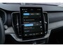 Volvo XC90 2.0 T8 Plug-in hybrid AWD Ultra Dark | Luchtvering | Massagestoelen | Stoelventilatie | Trekhaak | Bowers & Wilkins audio | Schuif-/Kanteldak |Stoelverwarming | 360 Camera | Head-up Display | Lederen Bekleding | 7-Zits | Google | Longe Range |