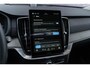 Volvo XC90 2.0 T8 Plug-in hybrid AWD Ultra Dark | Luchtvering | Massagestoelen | Stoelventilatie | Trekhaak | Bowers & Wilkins audio | Schuif-/Kanteldak |Stoelverwarming | 360 Camera | Head-up Display | Lederen Bekleding | 7-Zits | Google | Longe Range |
