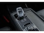 Volvo XC90 2.0 T8 Plug-in hybrid AWD Ultra Dark | Luchtvering | Massagestoelen | Stoelventilatie | Trekhaak | Bowers & Wilkins audio | Schuif-/Kanteldak |Stoelverwarming | 360 Camera | Head-up Display | Lederen Bekleding | 7-Zits | Google | Longe Range |