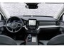 Volvo XC90 2.0 T8 Plug-in hybrid AWD Ultra Dark | Luchtvering | Massagestoelen | Stoelventilatie | Trekhaak | Bowers & Wilkins audio | Schuif-/Kanteldak |Stoelverwarming | 360 Camera | Head-up Display | Lederen Bekleding | 7-Zits | Google | Longe Range |