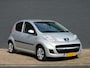 Peugeot 107 1.0-12V XS 4x ALL SEASON! AIRCO! TOP ONDERHOUDEN! APK T/M 18-9-2026!