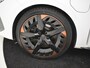 CUPRA Leon Sportstourer 1.4 e-Hybrid VZ Business 245pk | Trekhaak | Dodehoekdectie | Elektr. Bestuurdersstoel incl Memory | Navigatie | Parkeersensoren achter | Lederen bekleding | 19"LMV