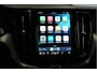 Volvo XC60 2.0 T6 AWD LONG RANGE 293kW/399pk Aut8 Plug-in hybrid Plus Dark PANORAMADAK + HARMAN/KARDON + ADAPT.CRUISE + PILOT ASSIST + CAMERA + STOELVERWARMING V&A + STUURVERWARMING + GOOGLE DASH&SERVICES + LANE ASSIST + PARKSENSOREN + 20" LM-VELGEN!!