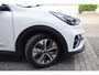 Kia e-Niro DynamicLine 64 kWh | Dealer onderhouden | Kia-garantie | 150KW - 3 fase |