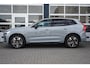 Volvo XC60 T6 Plug-in hybrid AWD Plus Dark | 2250 kg Trekgewicht | MY2026 nieuw model | Glazen Schuifdak | Head-up Display | Harman/Kardon Audio | 360 Camera | Getint Glas | Elektrische stoelen met geheugen |