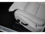 Volvo XC90 T8 Plug-in hybrid AWD Ultra Bright | Verwarmbare voorstoelen | Ventileerbare voorstoelen | Verwarmbaar stuurwiel | Massagefunctie voorstoelen | Verwarmbare achterbank | Premium audio by Harman Kardon | Panoramadak | Luchtvering | Rondom zichtcamera | 20 inch Lichtmetalen velgen | Semi elektrische trekhaak | Alarmklasse 3