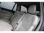 Volvo XC90 T8 Plug-in hybrid AWD Ultra Bright | Verwarmbare voorstoelen | Ventileerbare voorstoelen | Verwarmbaar stuurwiel | Massagefunctie voorstoelen | Verwarmbare achterbank | Premium audio by Harman Kardon | Panoramadak | Luchtvering | Rondom zichtcamera | 20 inch Lichtmetalen velgen | Semi elektrische trekhaak | Alarmklasse 3