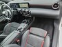 Mercedes-Benz A-klasse AMG 35 4MATIC /Schaalstoelen+Perf. remmen/Groot scherm/Parkeersens.+camera/Adaptive Cruise&Clima Control/Stoelverw./Dodehoeksensor//Apple Carplay/(MET GARANTIE*)