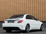 Mercedes-Benz C-klasse C63 AMG | 19" Lichtmetaal | Camera | LED | Leder | Cruise Control | Airconditioning | Parkeersensoren | Bluetooth | Elektrische Stoelen |